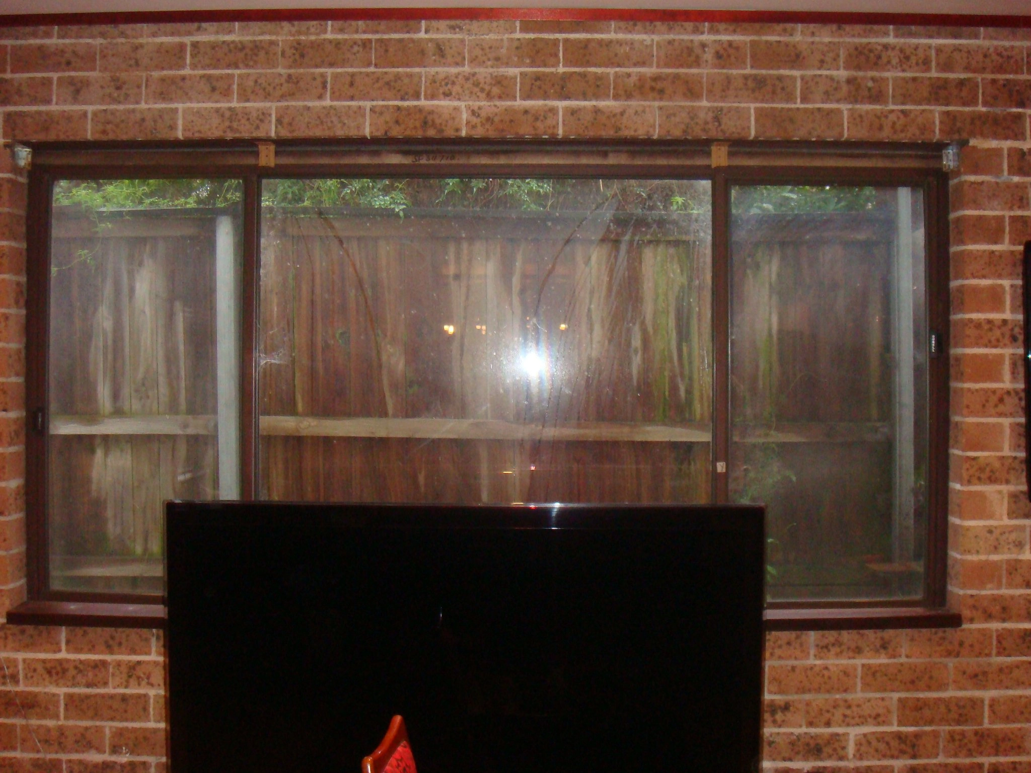 WINDOW Y 1